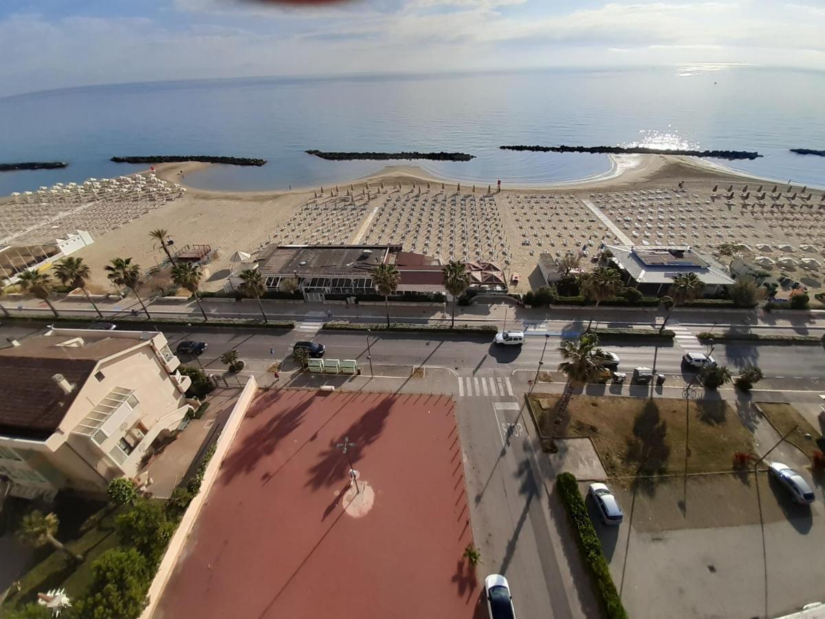 La Terrazza Sul Mare Apartment Montesilvano Marina Exterior foto